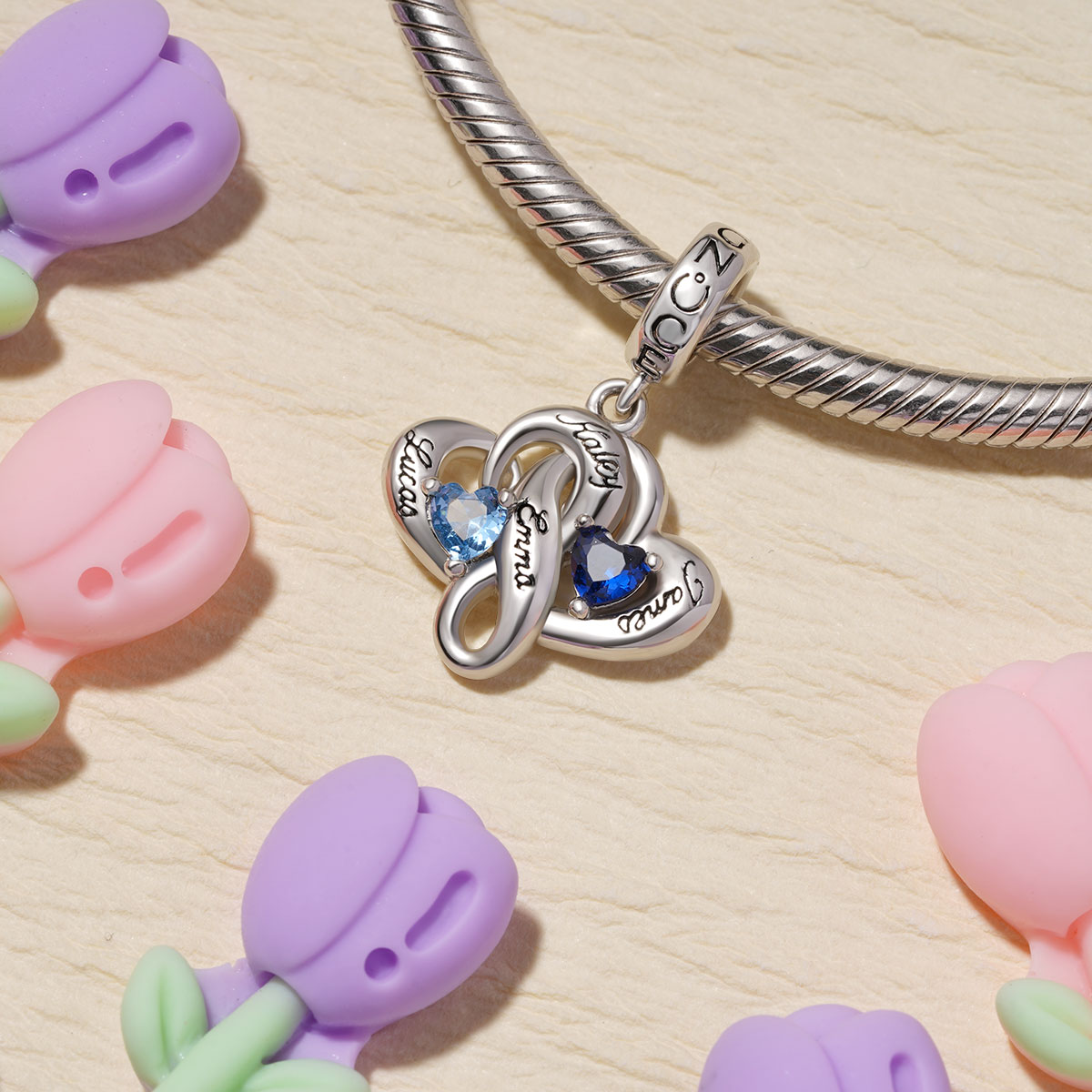 Family Heart Engravable Pendant image number 3