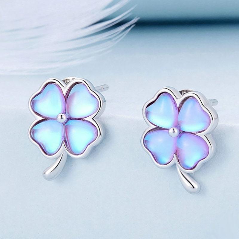 Lucky Clover Stud Earrings image number 2