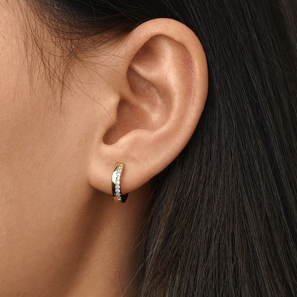 Diamond Hug Hoop Earrings image number 6