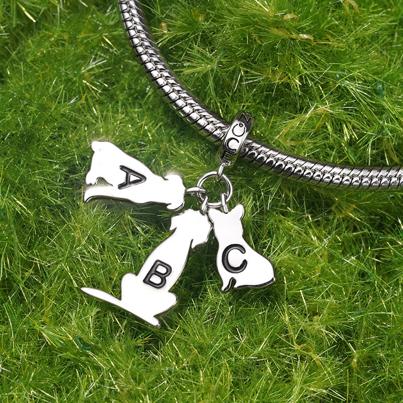 Multi-pet Dog Personalized Pendant image number 2