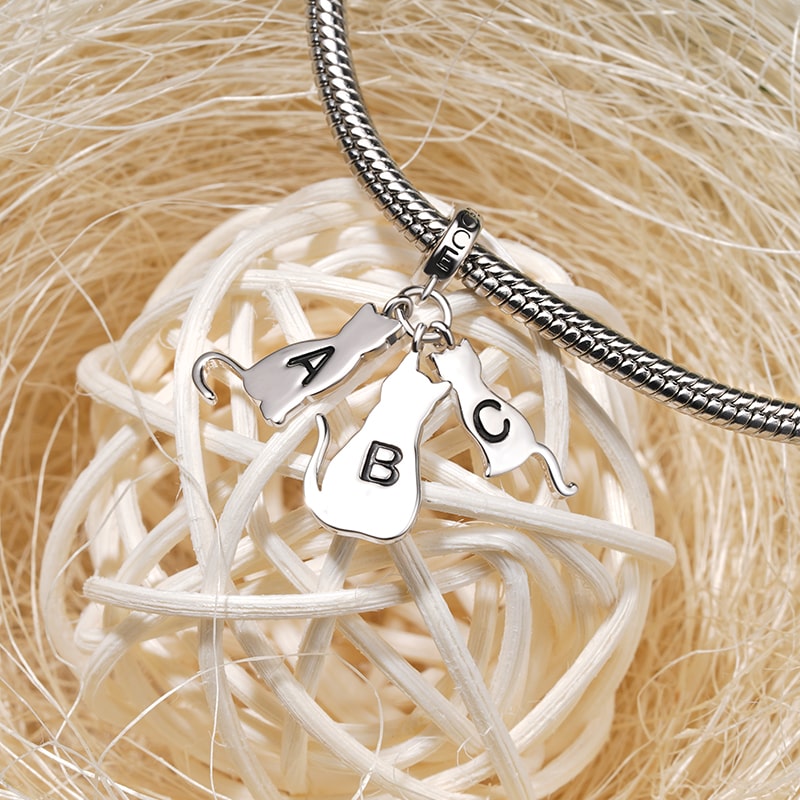 Multi-pet Cat Personalized Pendant image number 2