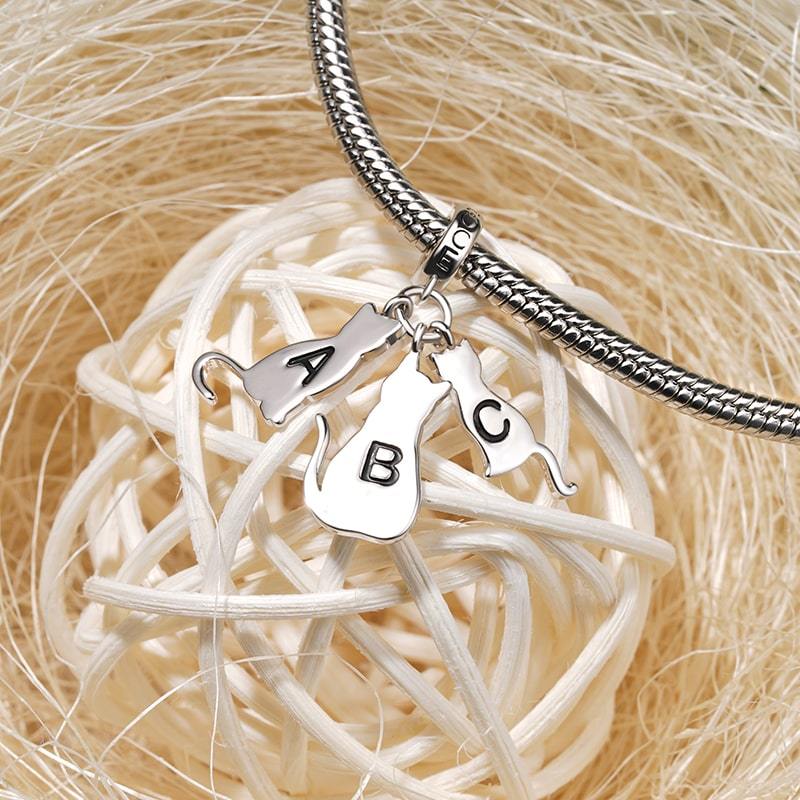 Multi-pet Cat Personalized Pendant image number 2