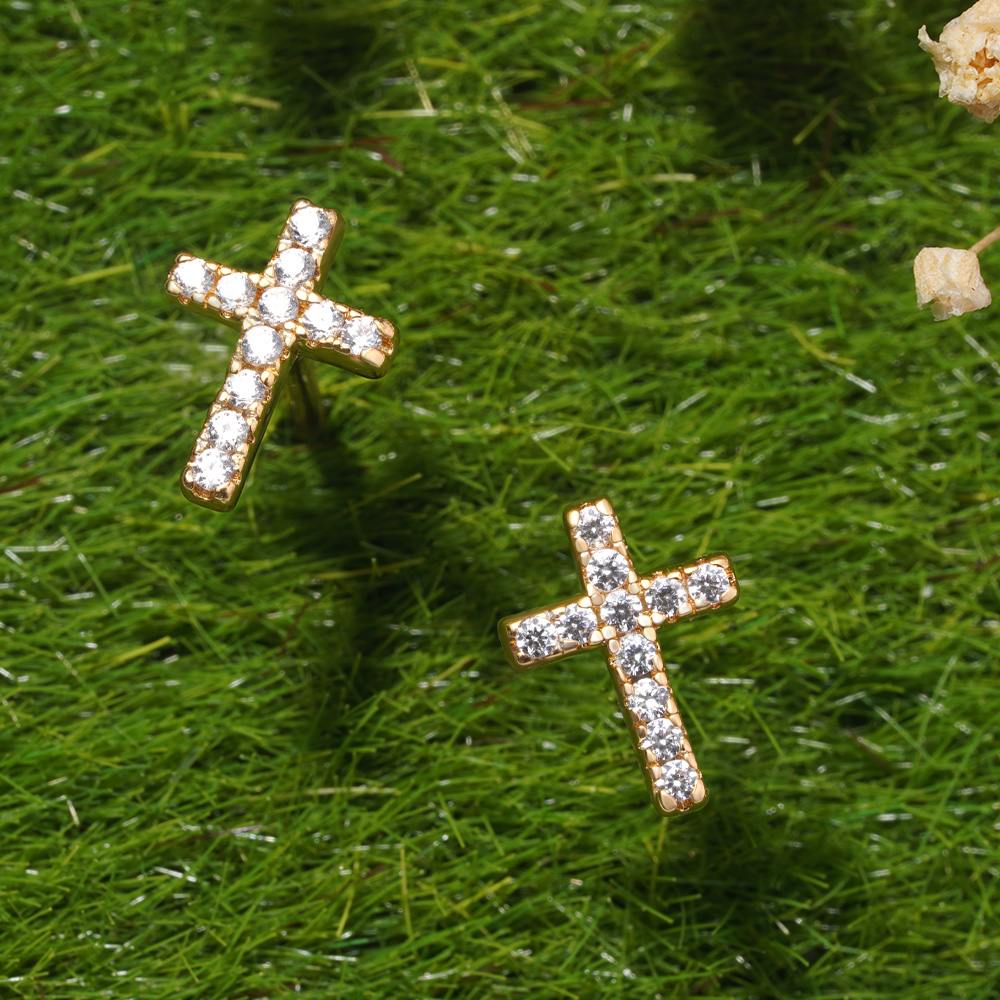 Cross Stud Earrings image number 3