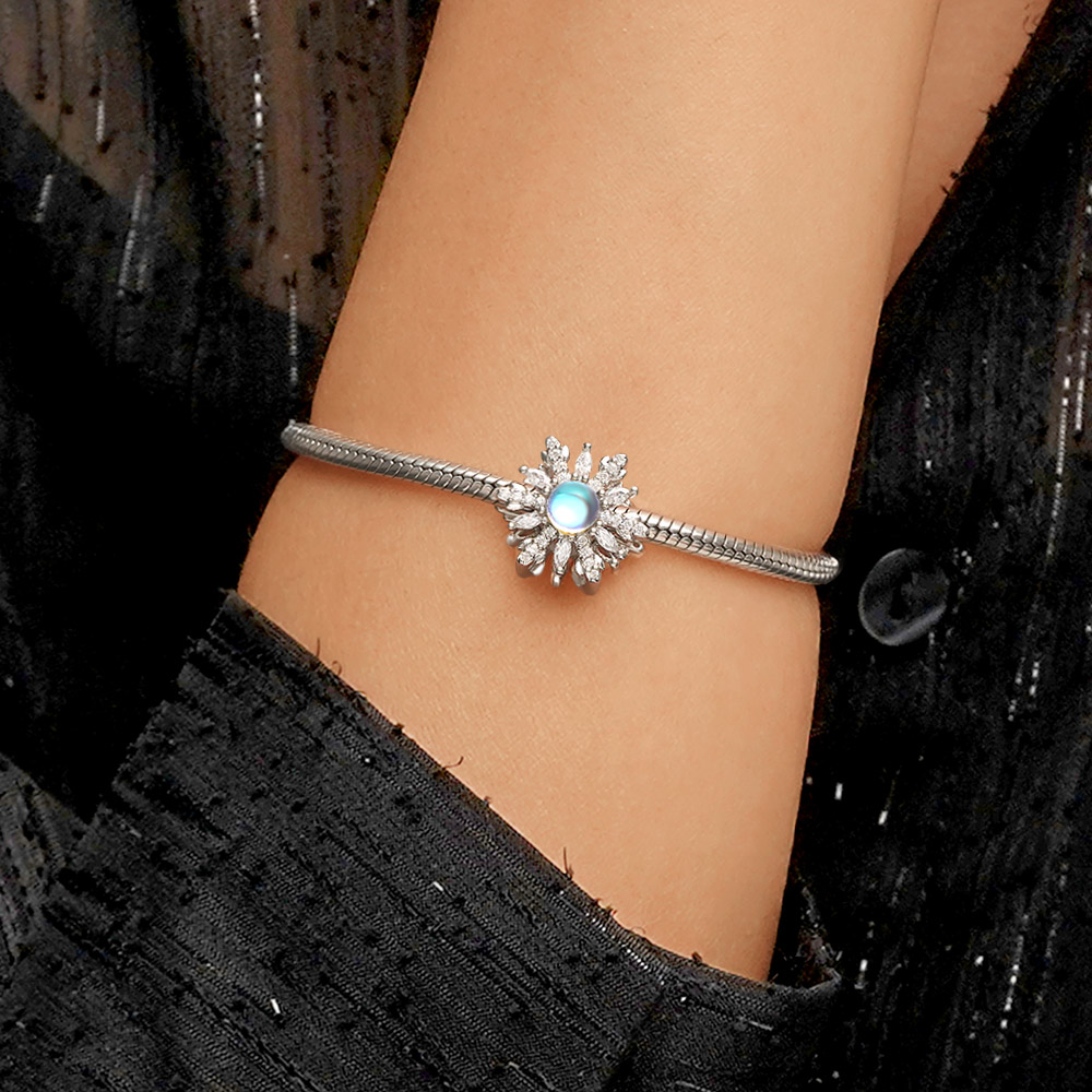 Christmas Snowflake Charm image number 4