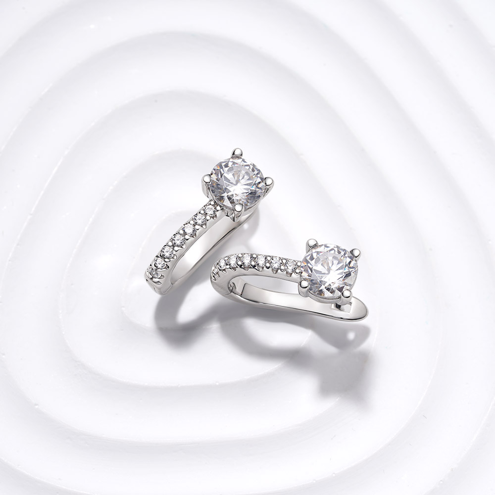 Delicate Hoop Earrings image number 3