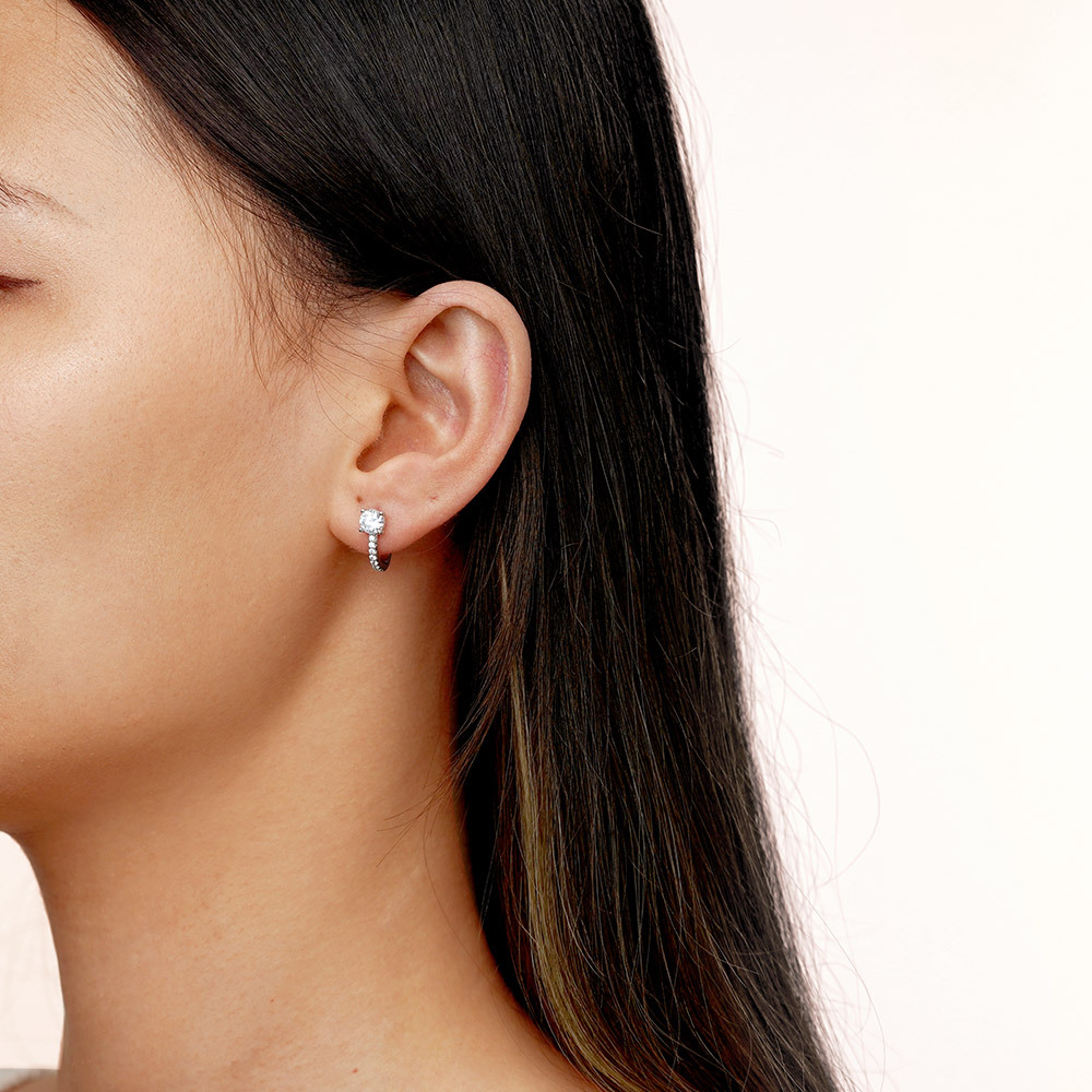 Delicate Hoop Earrings image number 4