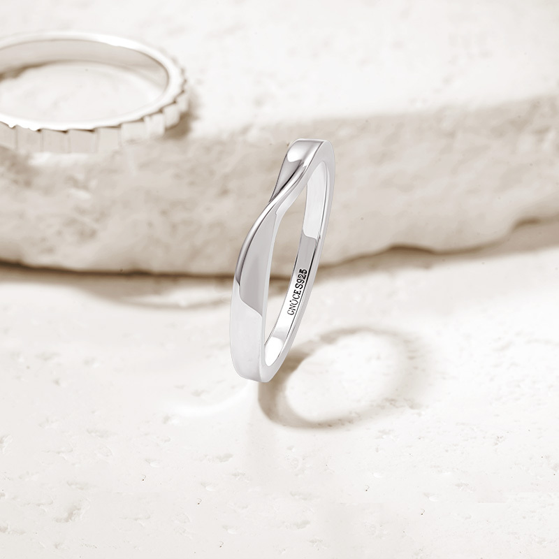 Twist Simple Ring image number 2