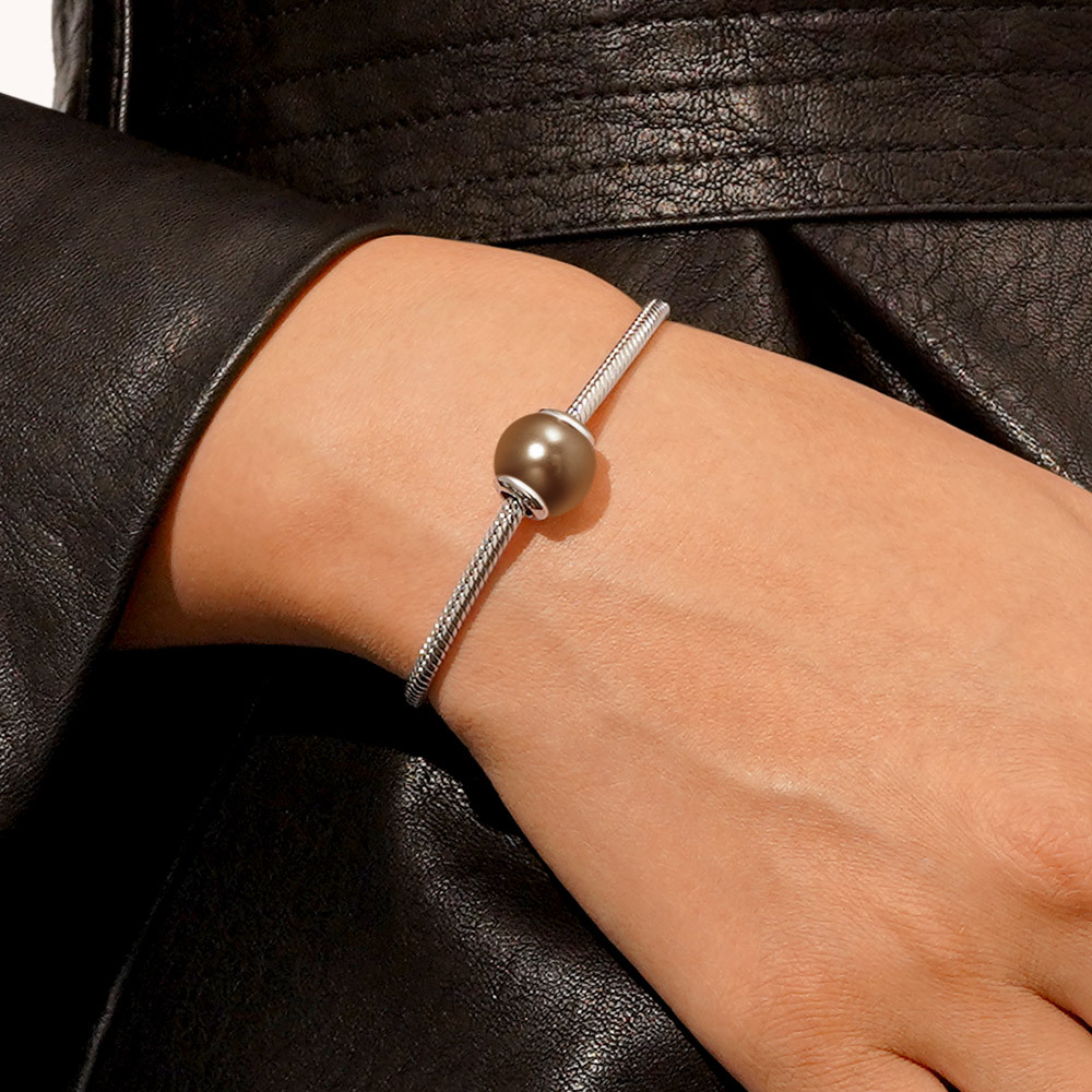 Mocha Pearl Charm image number 4