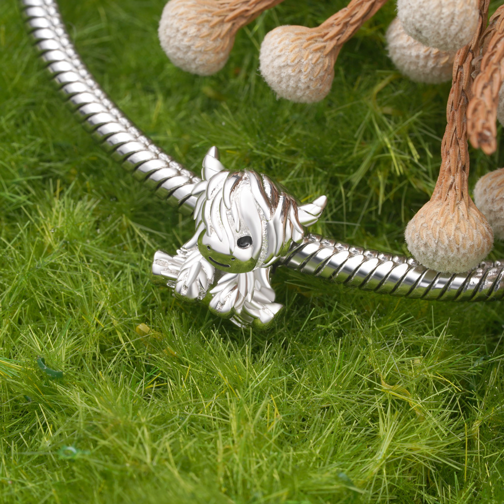 Highland Cow Charm image number 2