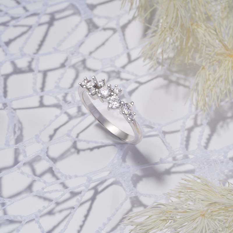 Diamond Cluster Ring image number 4