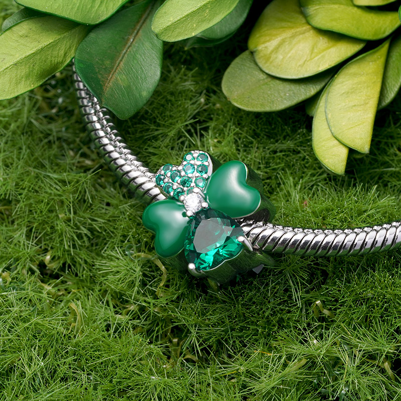 Four Leaf Clover Charm image number 2