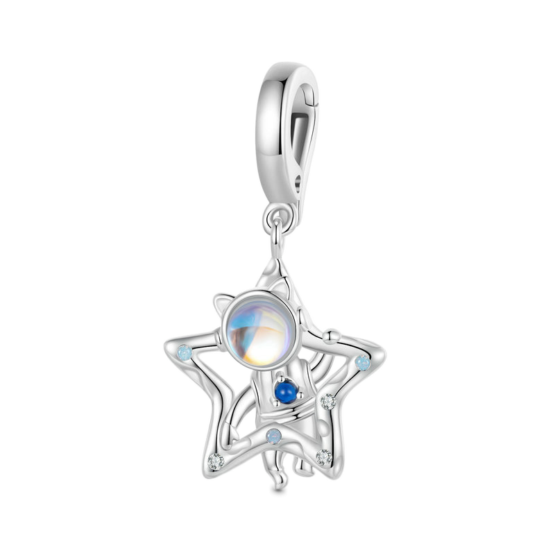 Astronaut Star Pendant image number 0