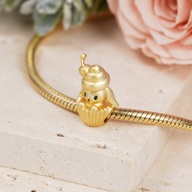 Rabbit Ice Cream Charm image number 1
