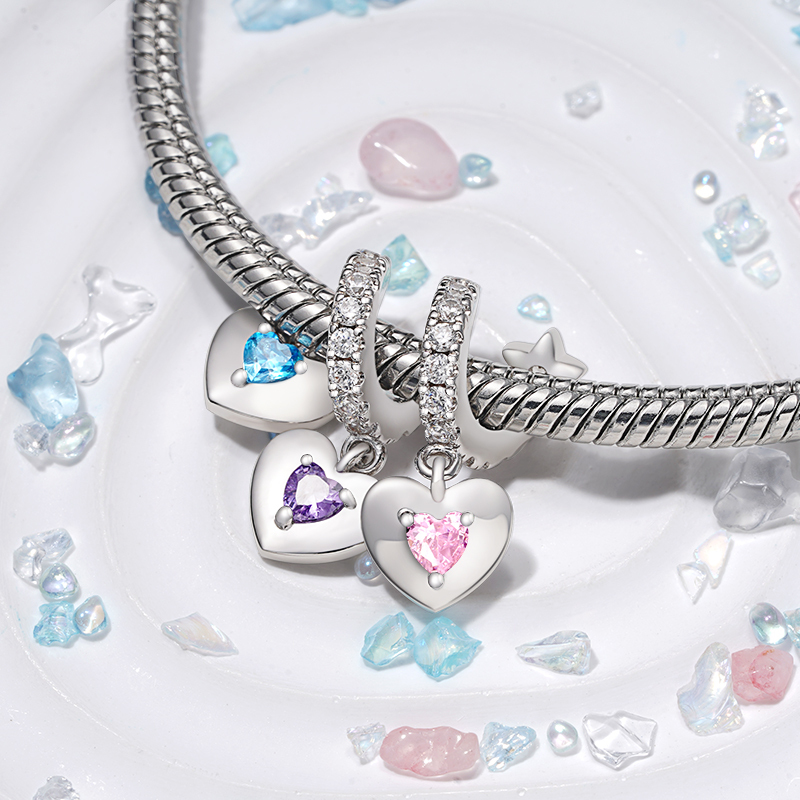 Three Hearts Family Pendant image number 4