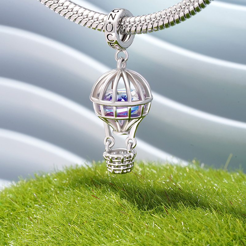 Hot Air Balloon Travel Pendant image number 2