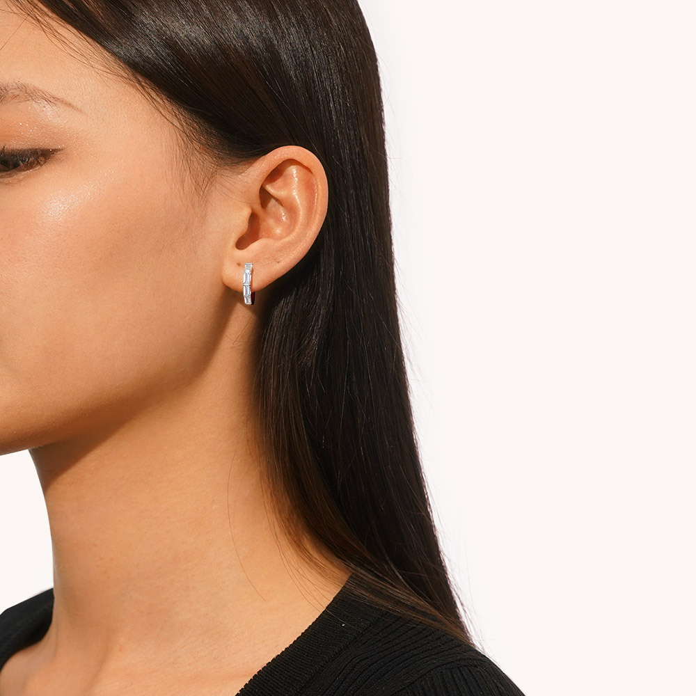 Huggie Hoop Earrings image number 4