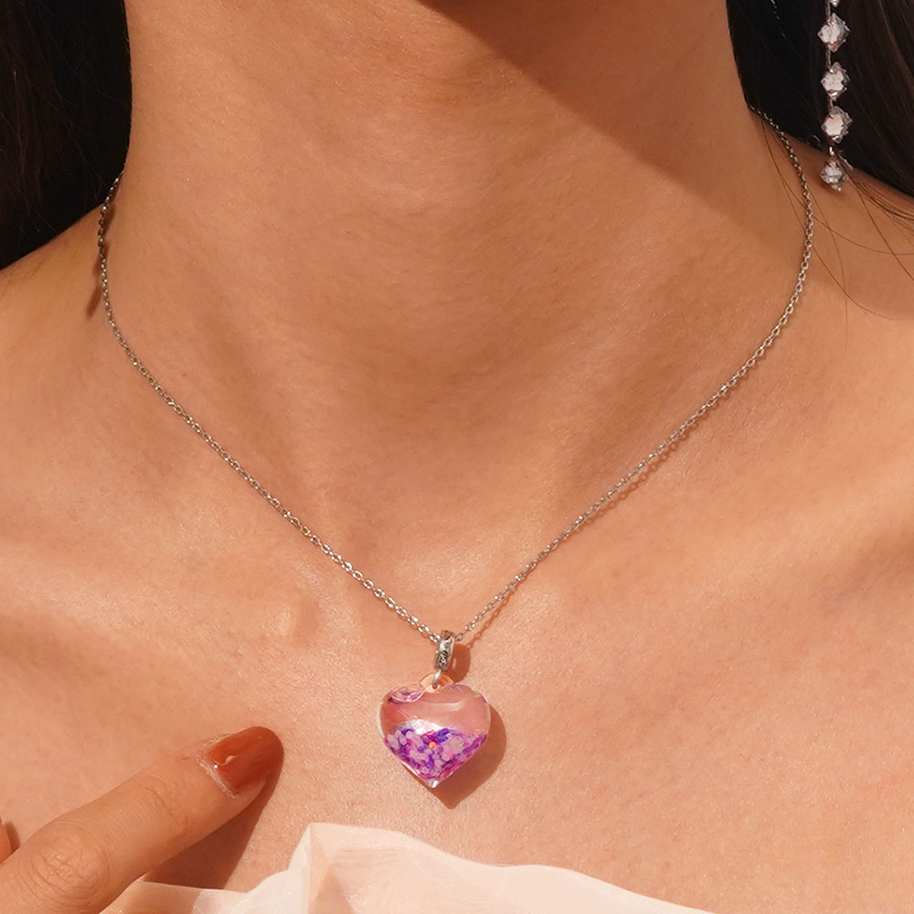 Purple Glitter Heart Necklace image number 4