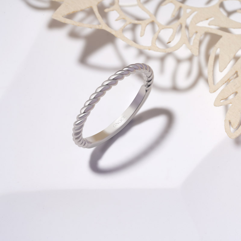 Twisted Simple Ring image number 2