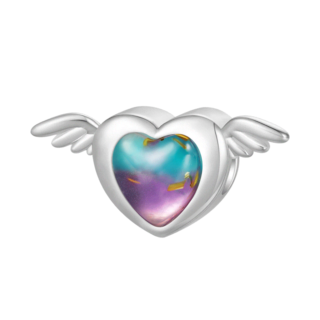 Wings of Love Charm image number 0