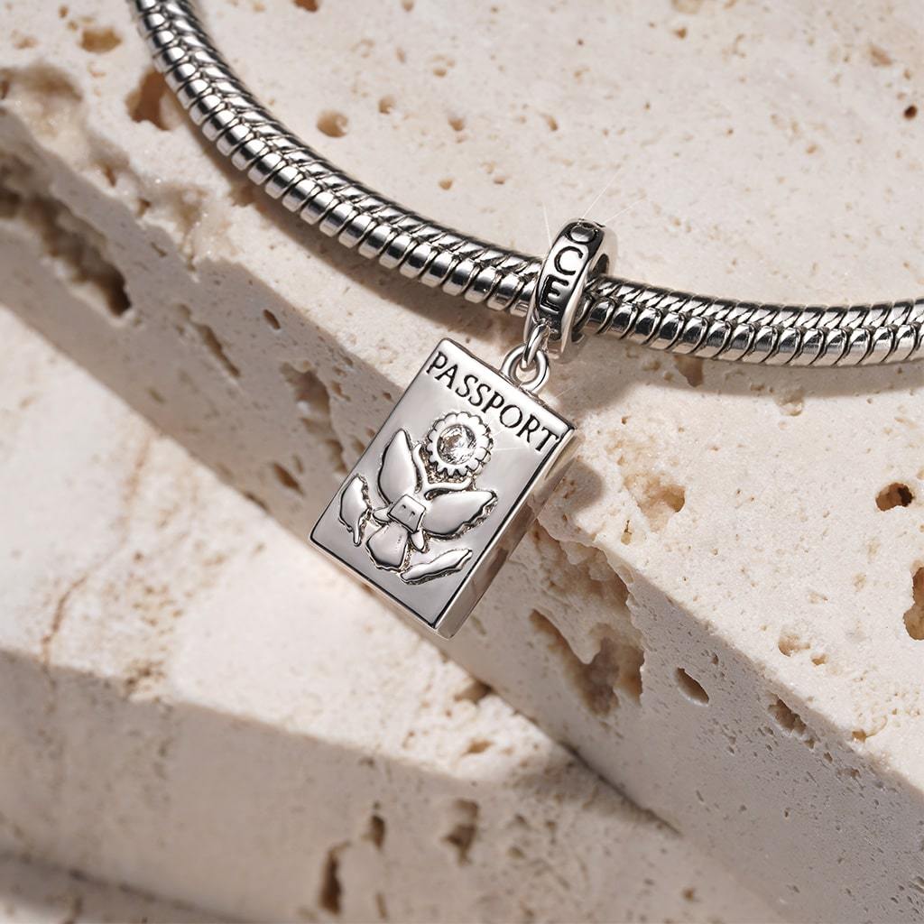 Passport Personalized Photo Pendant image number 1