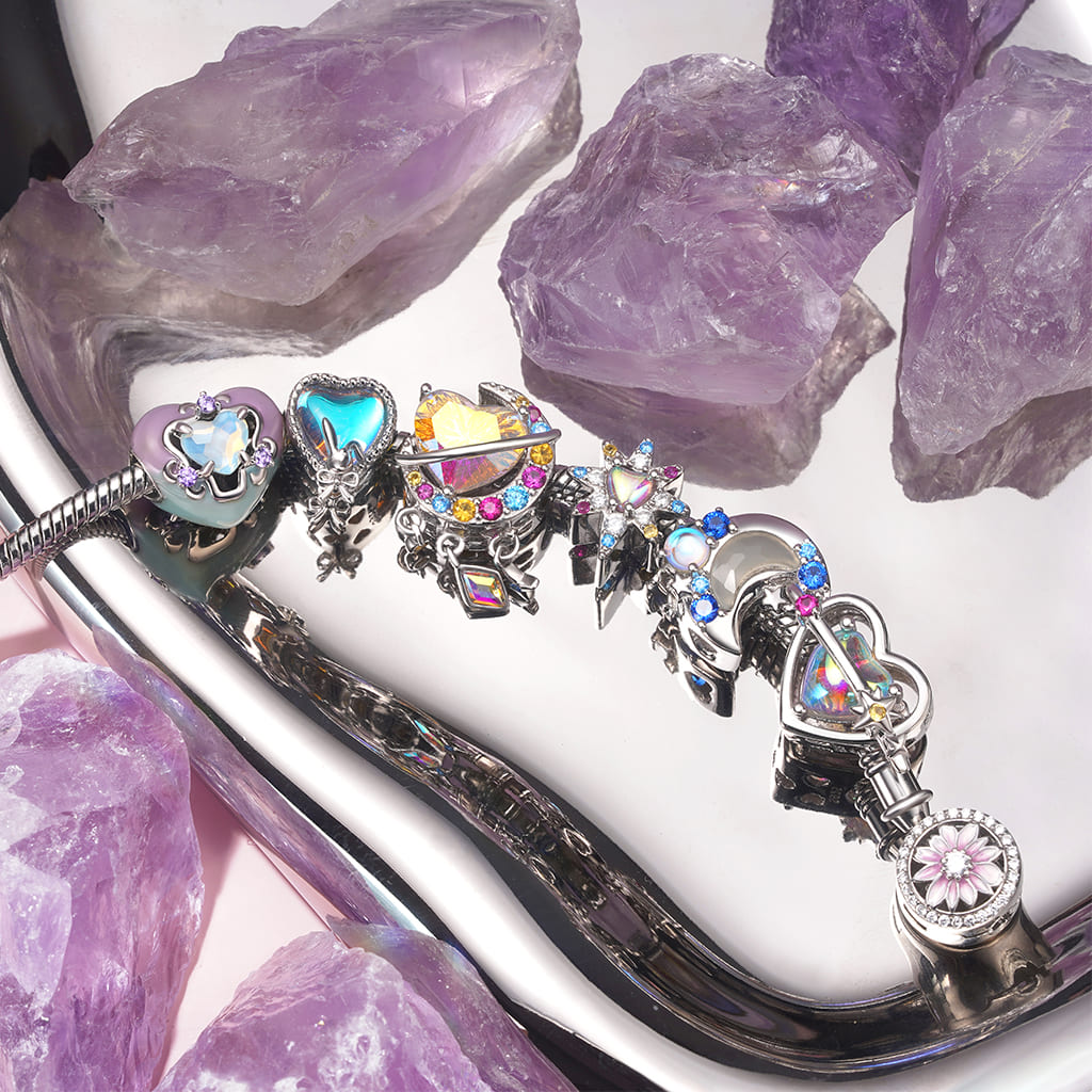 Easter Bunny Heart Charm image number 2