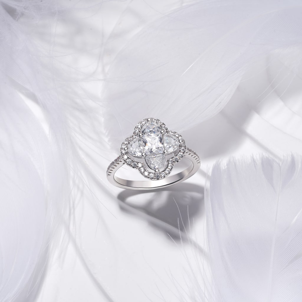 Diamond Cluster Ring image number 2