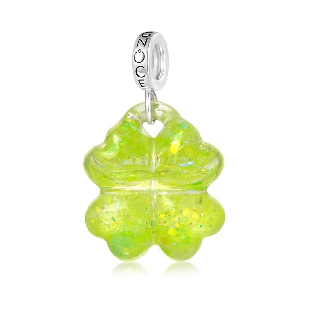 Glitter Four-leaf Clover Pendant image number 1