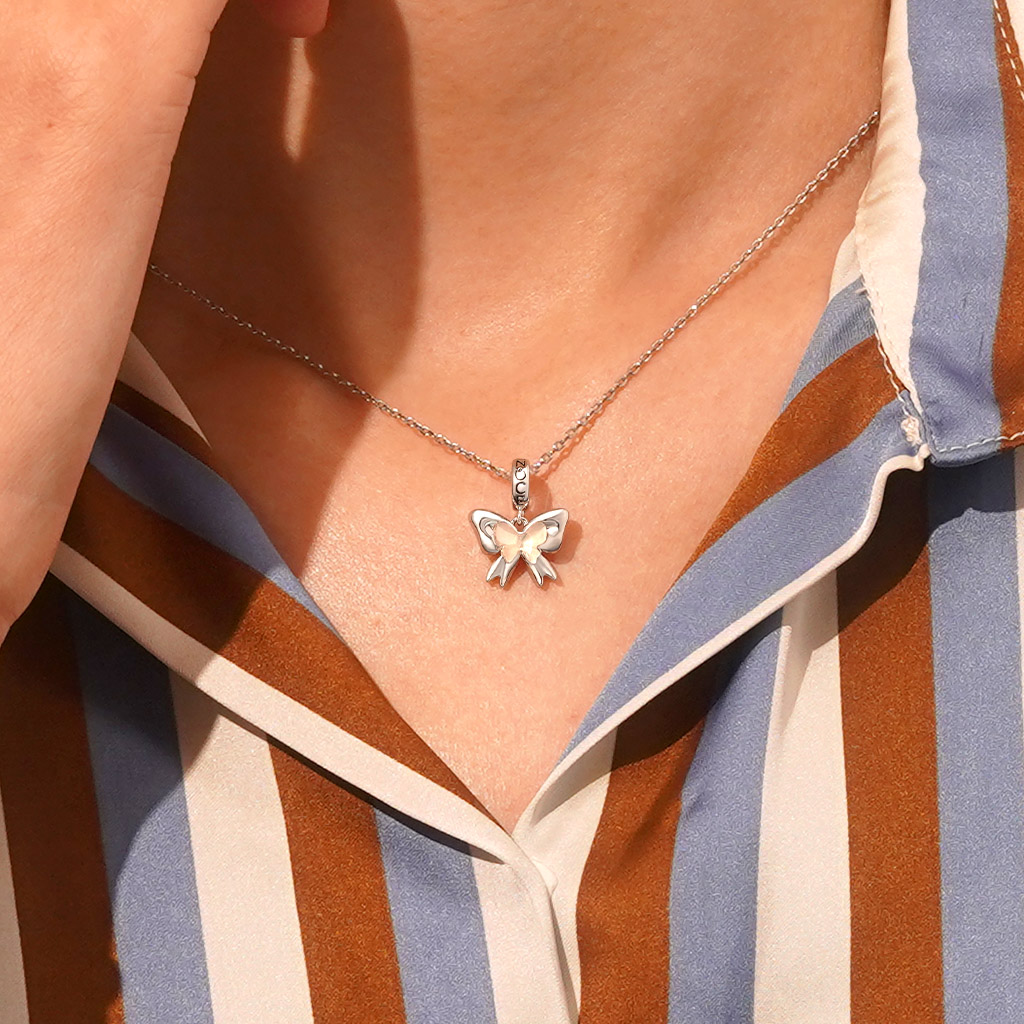 Color-changing Bow-knot Charm image number 5