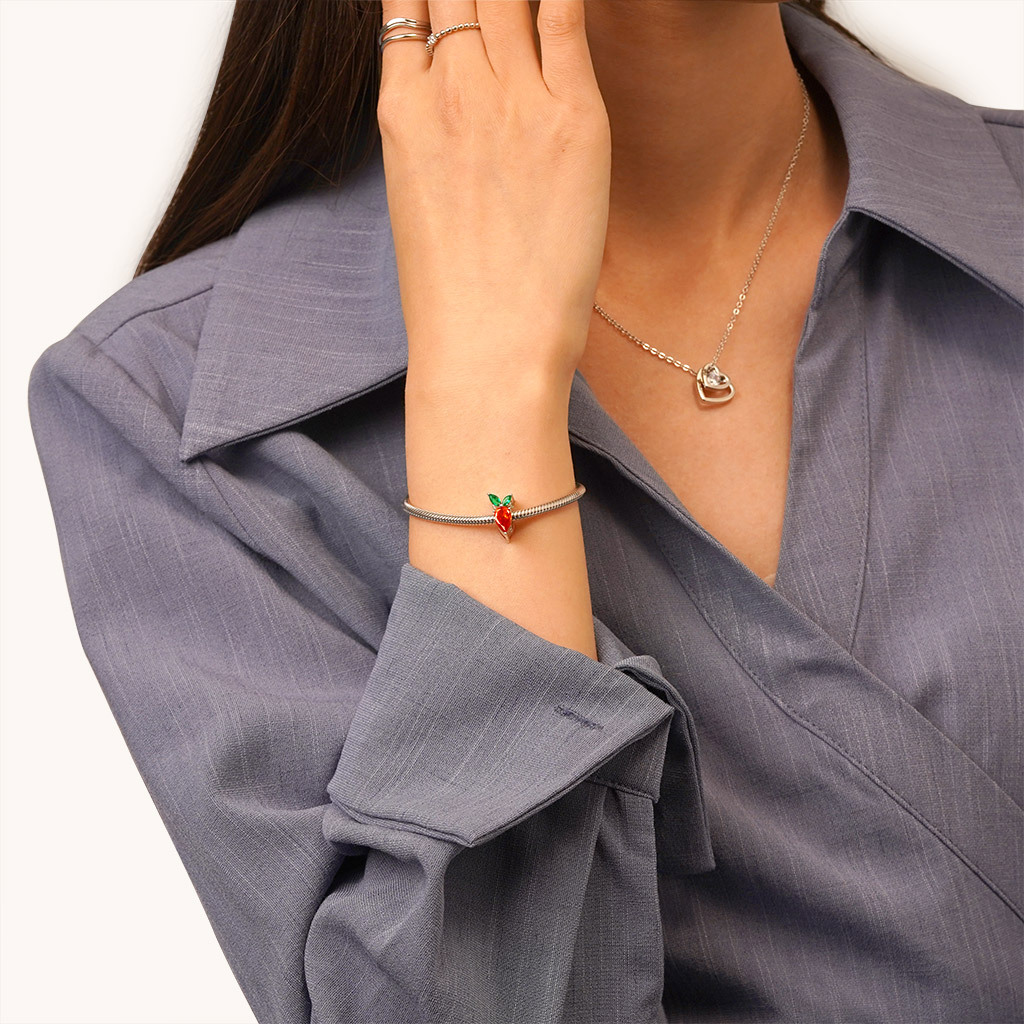 Carrot Charm image number 3