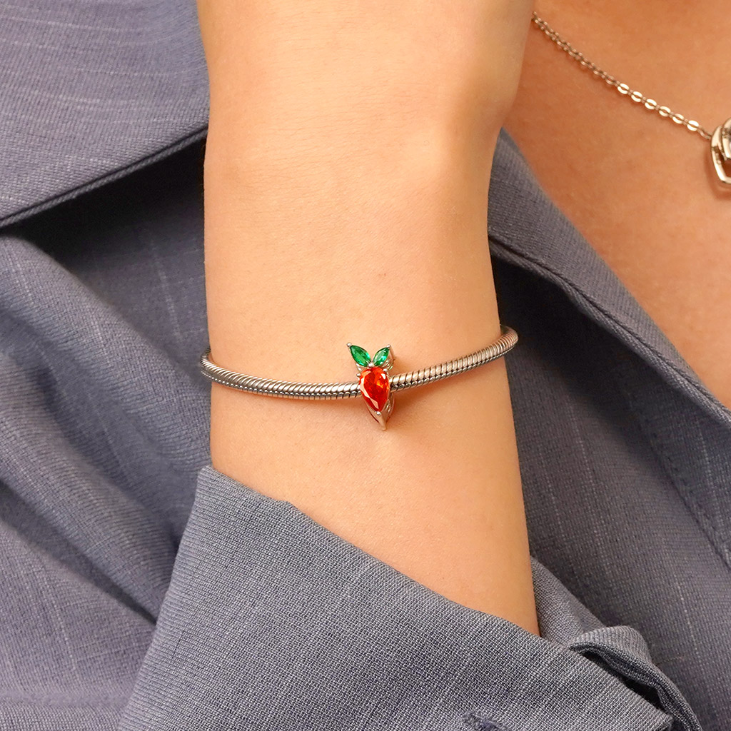 Carrot Charm image number 4