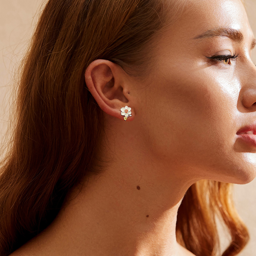 Narcissus Stud Earrings image number 3