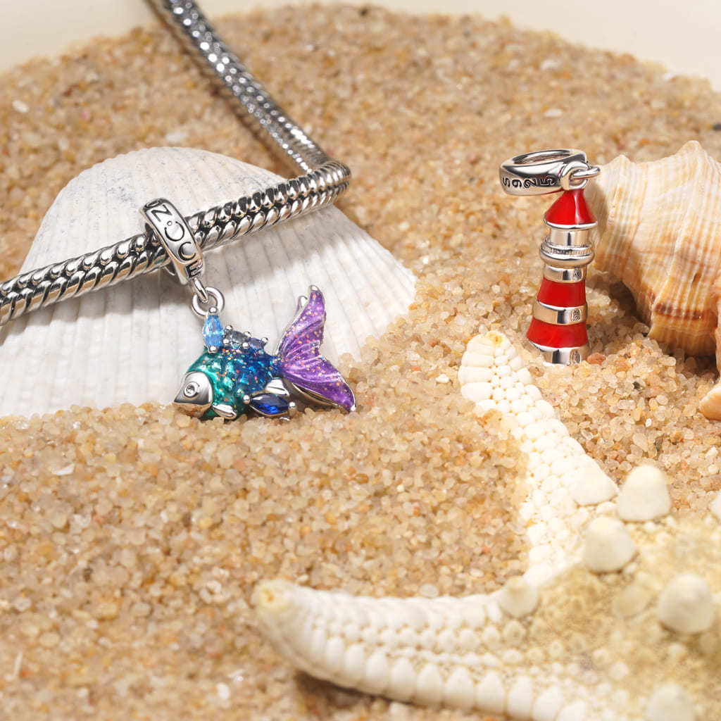 Red Lighthouse Pendant image number 2