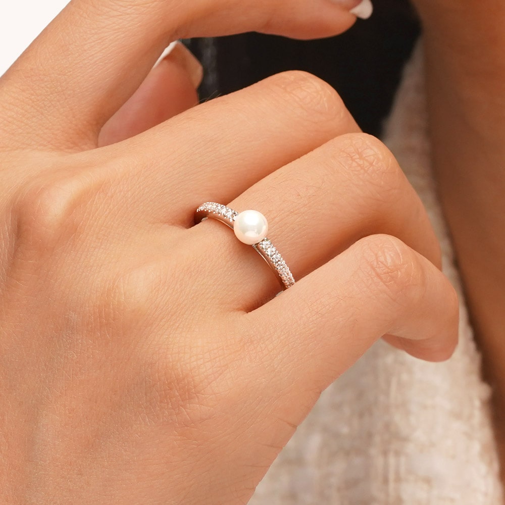 Pearl Solitaire Ring image number 4