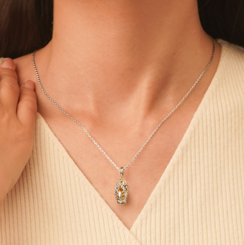 King Pendant image number 4