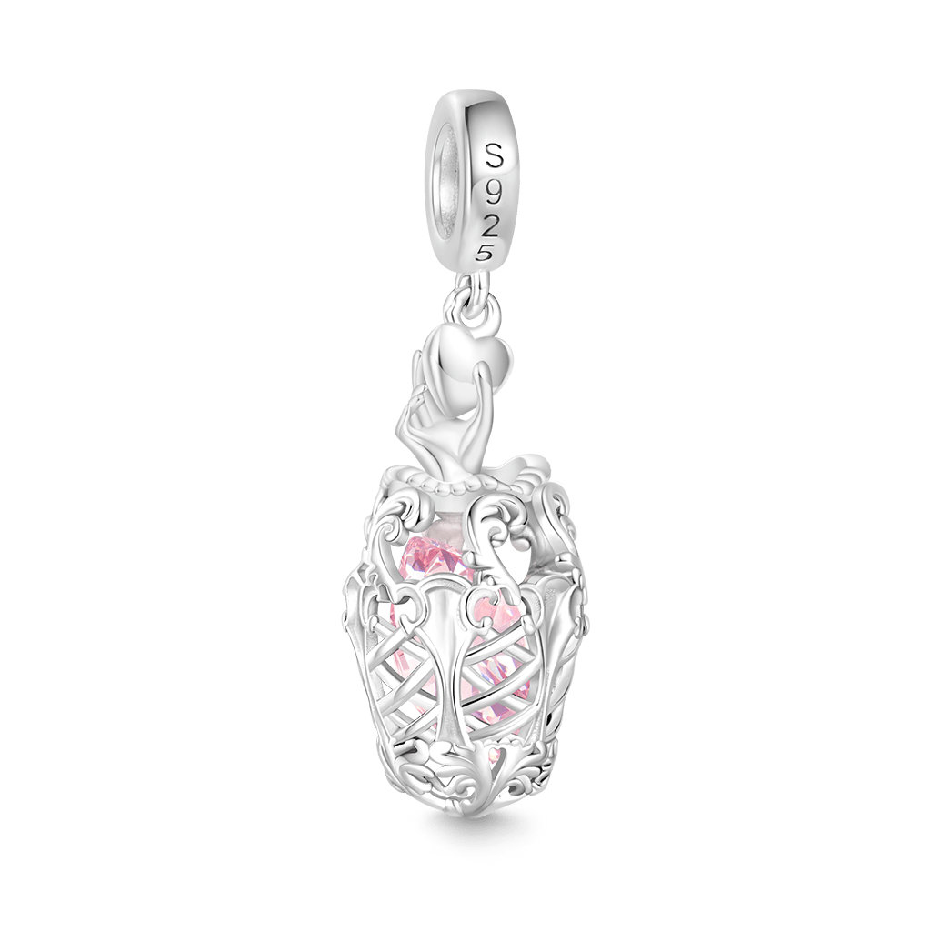 Queen Pendant image number 1