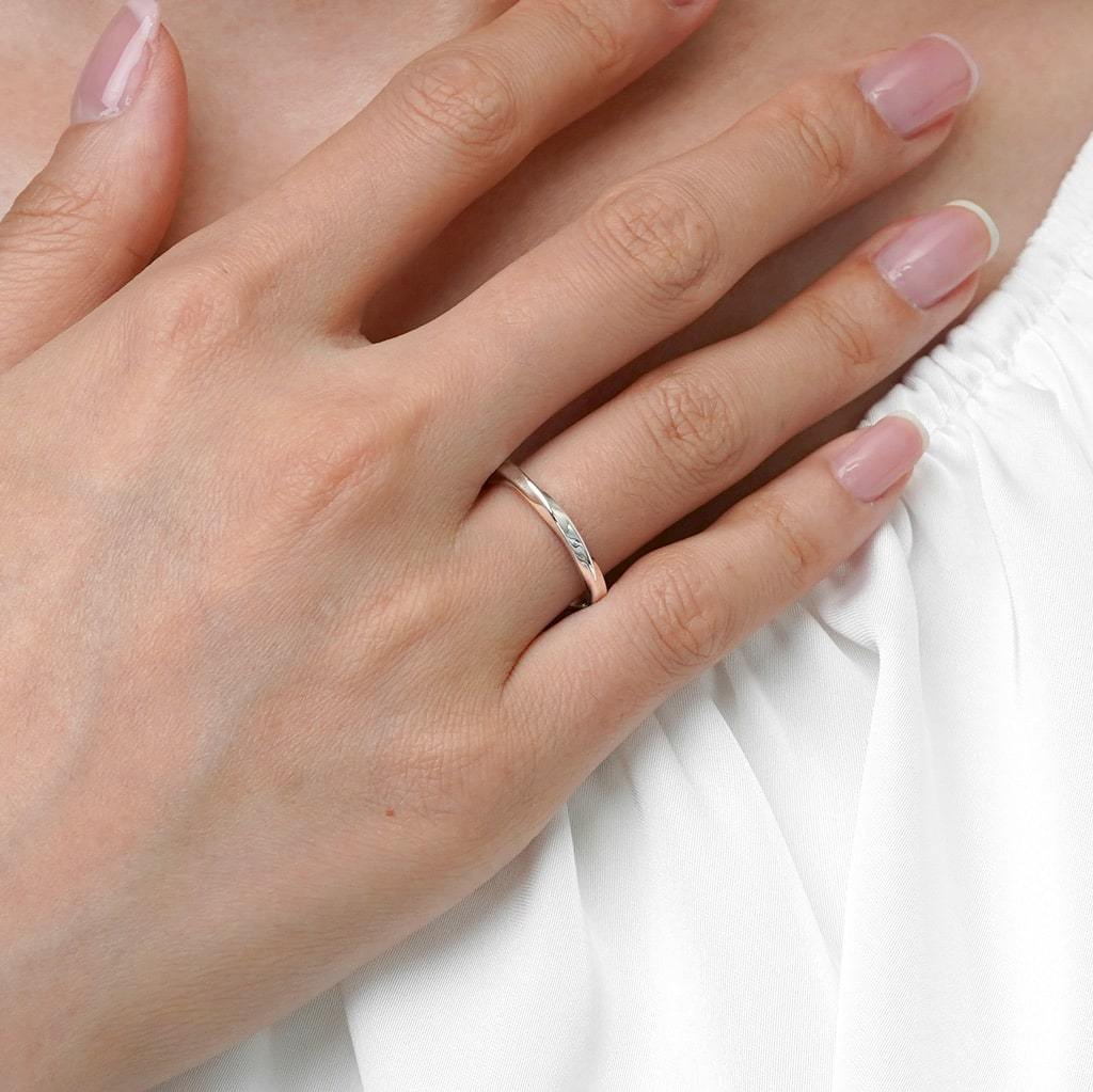 Basic Twist Band Ring image number 4