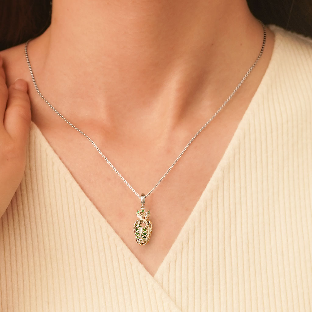 Peacock Tail Pendant image number 4