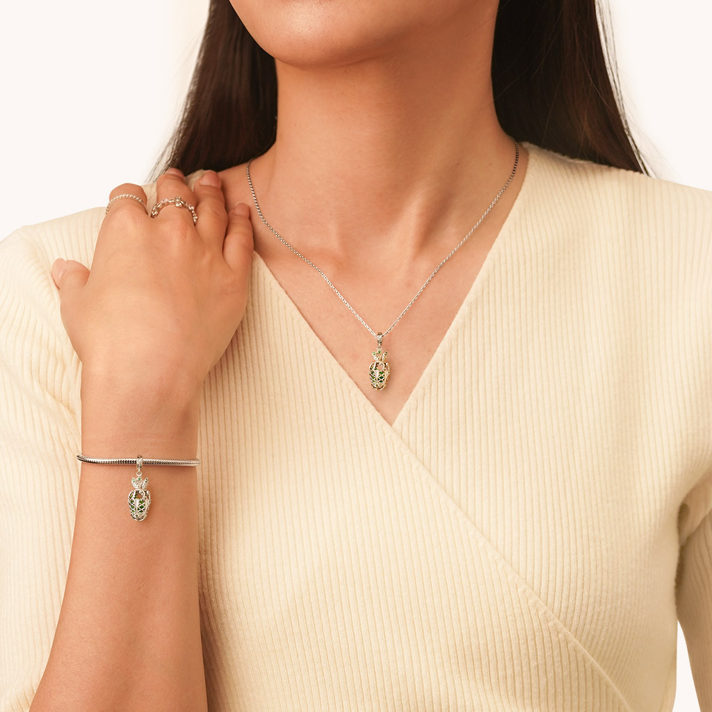 Peacock Tail Pendant image number 3