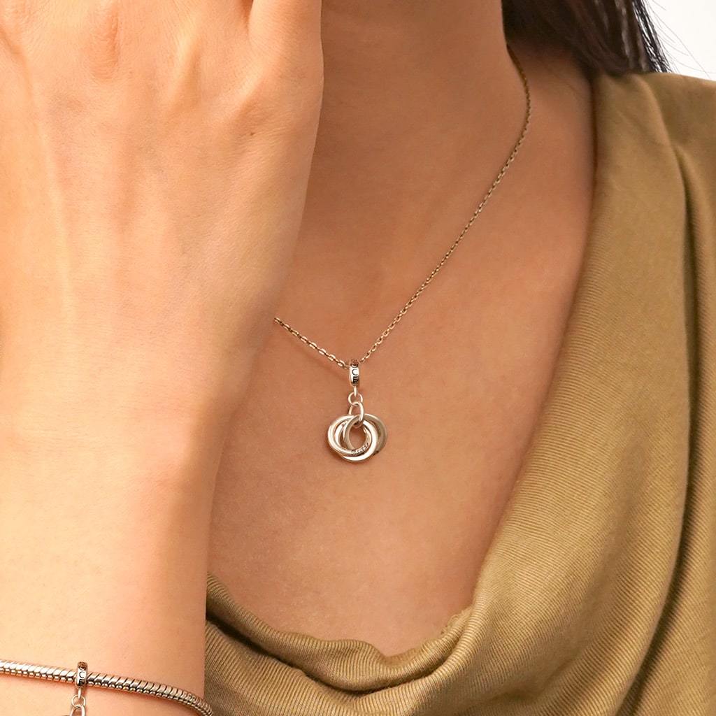 Engravable Circle Pendant image number 5