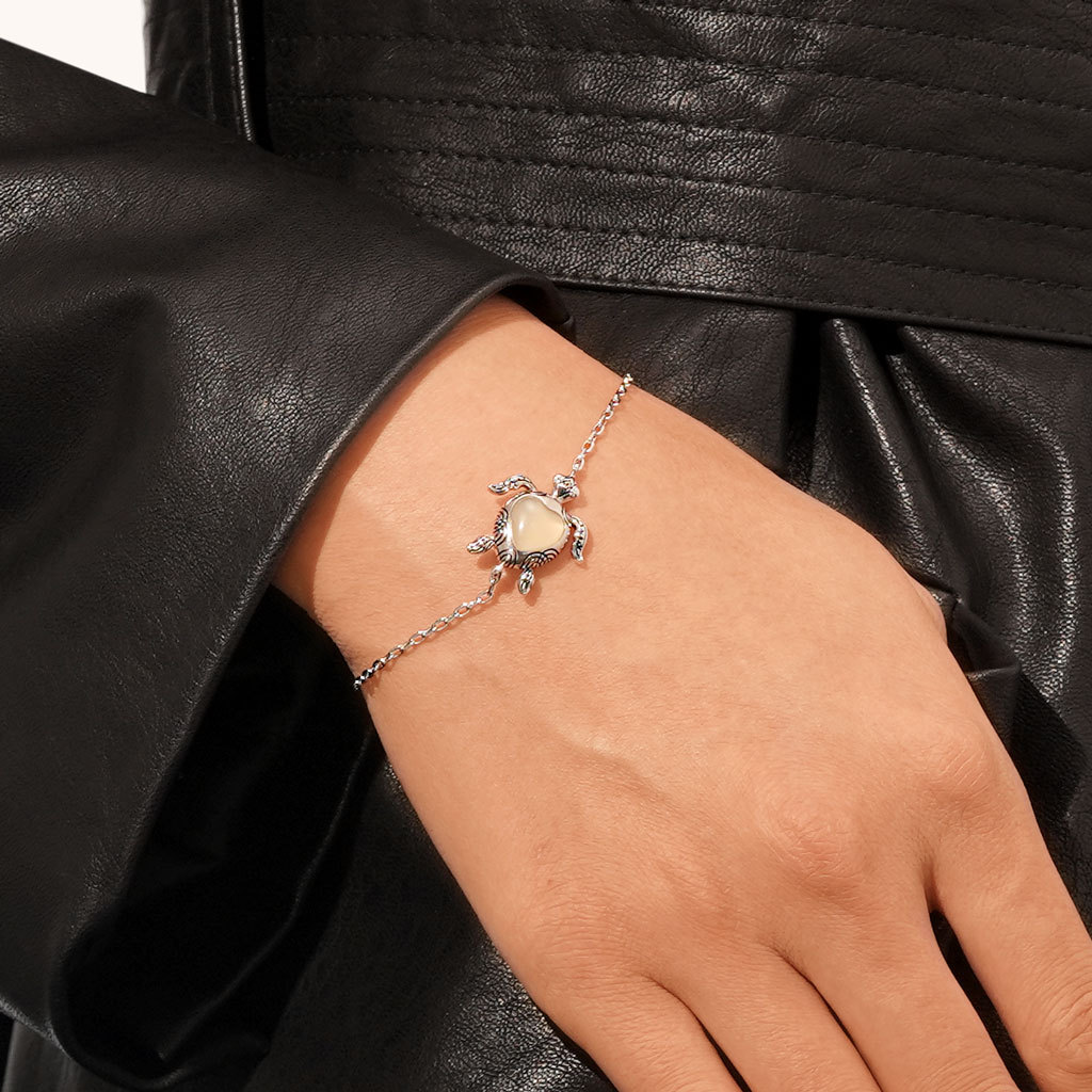 Adjustable Sea Turtle Bracelet image number 4