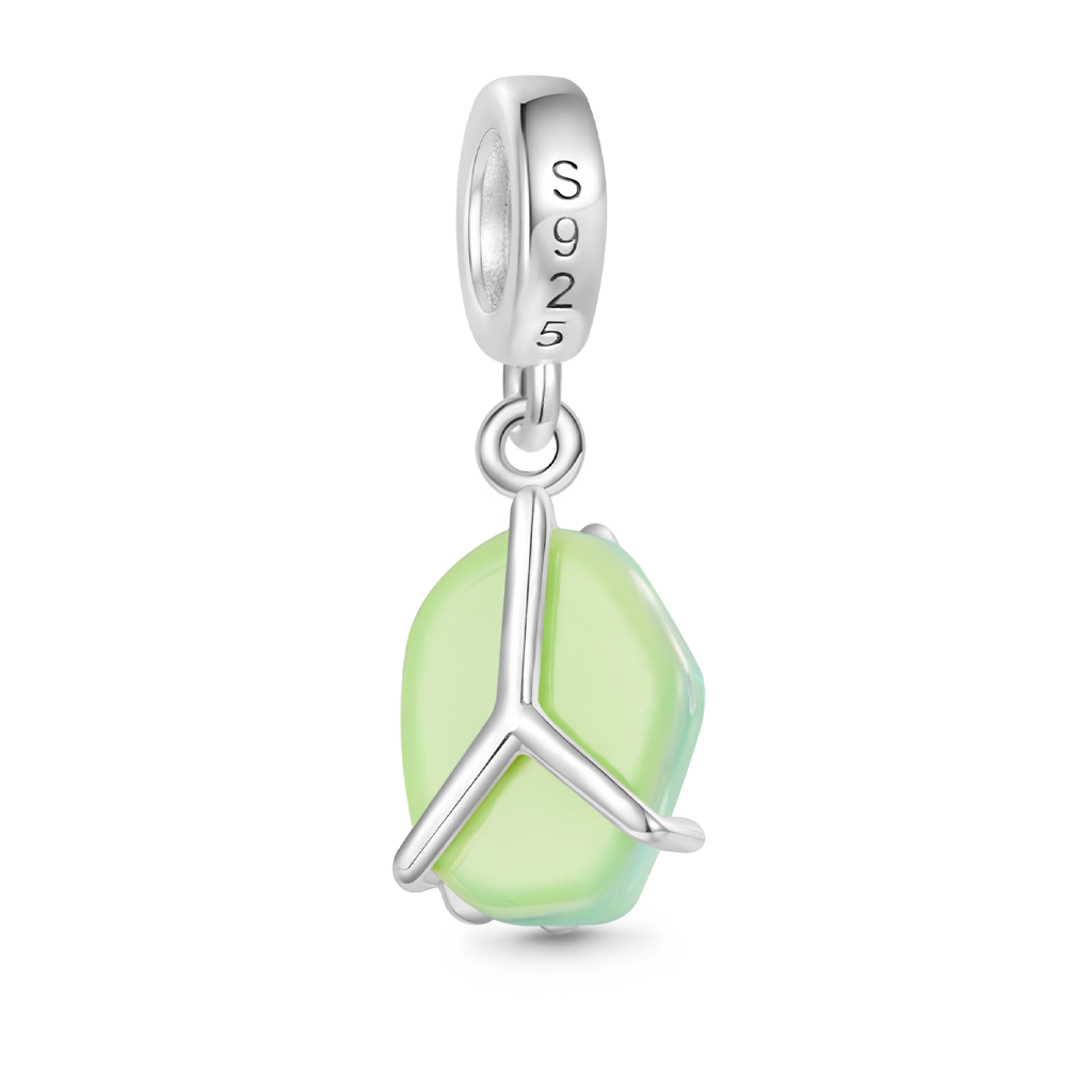 Four-leaf Clover Pendant image number 1