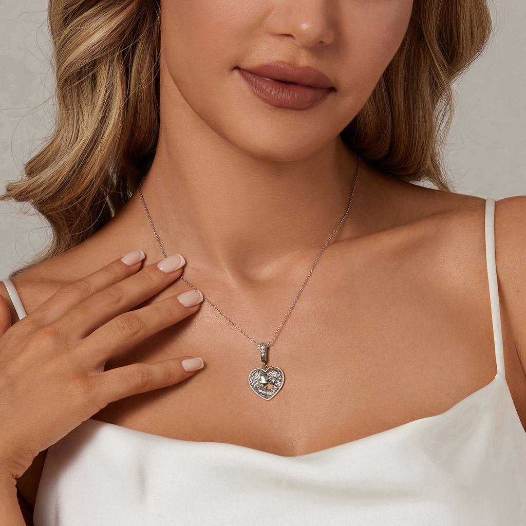 Loving Mother and Daughter Pendant image number 3