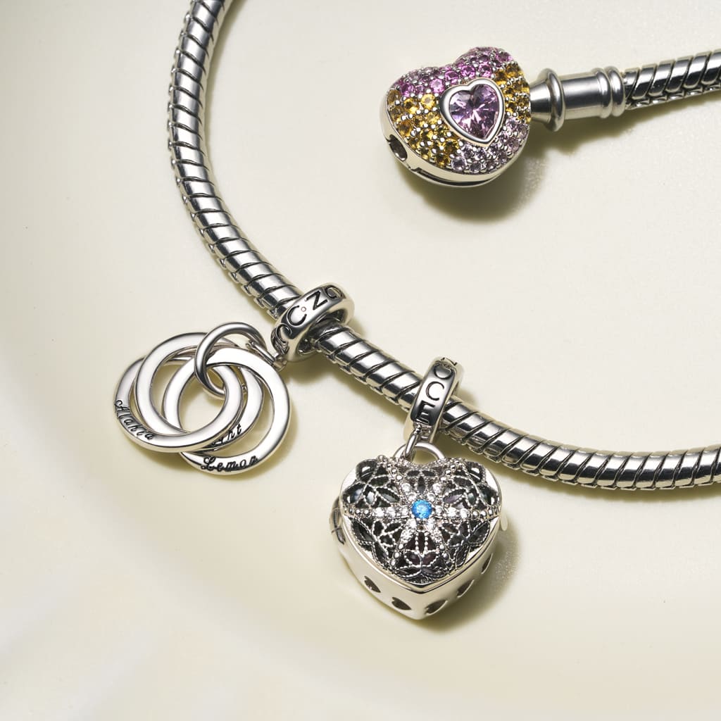 Hollow Heart Starfish Pendant image number 2