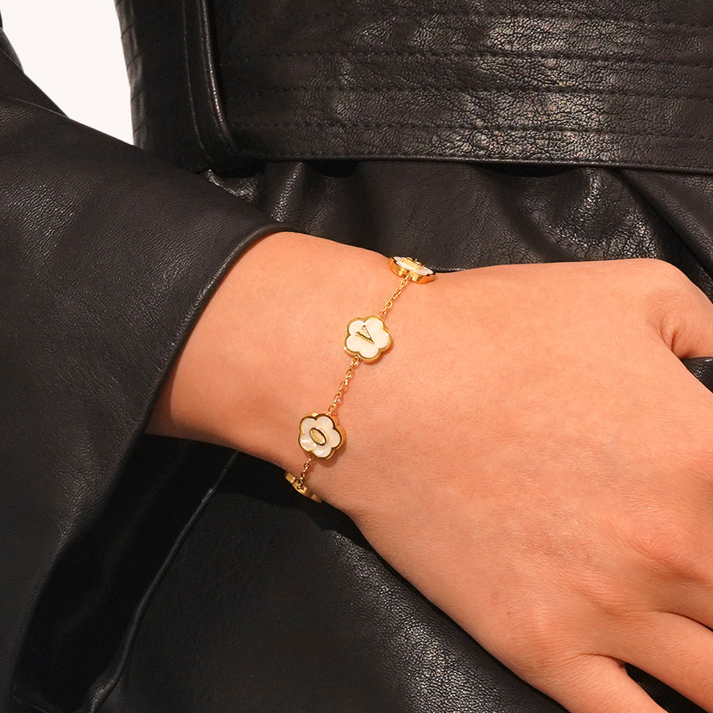 Flowers LOVE Adjustable Bracelet image number 3