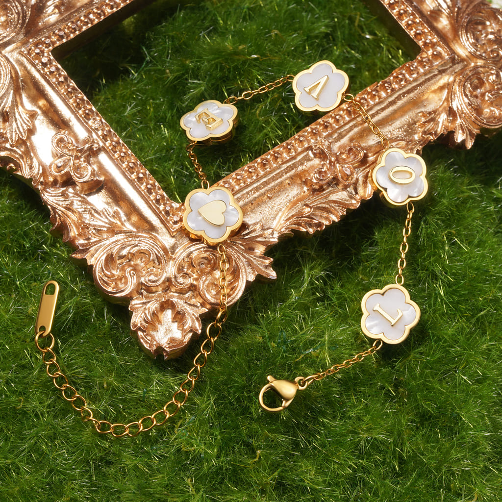 Flowers LOVE Adjustable Bracelet image number 1