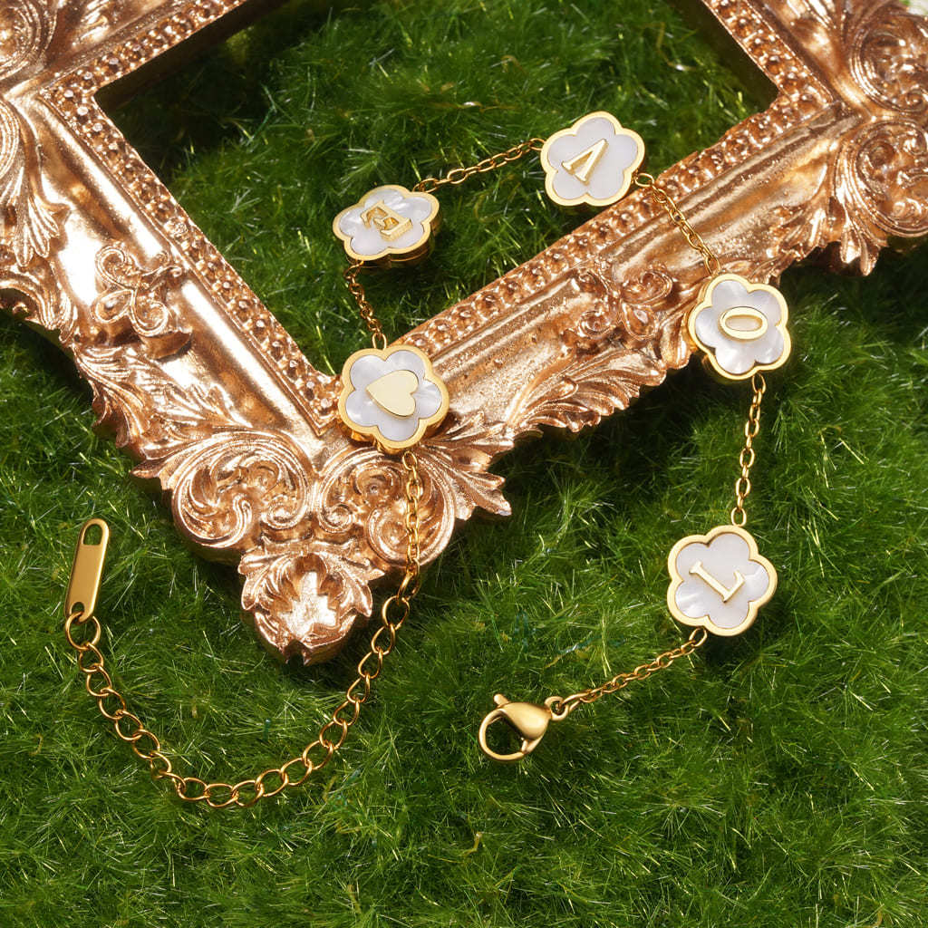 Flowers LOVE Adjustable Bracelet image number 1