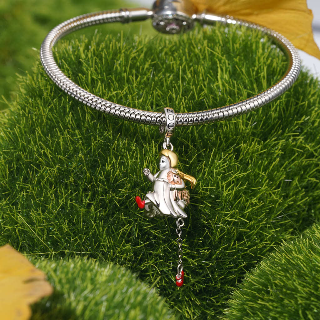 Running Dorothy Pendant image number 2