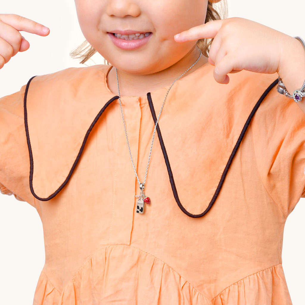 Milk & Strawberry Necklace image number 2