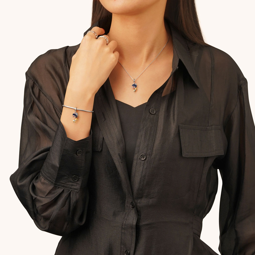 Alice Teacup Playing Cards Pendant image number 3