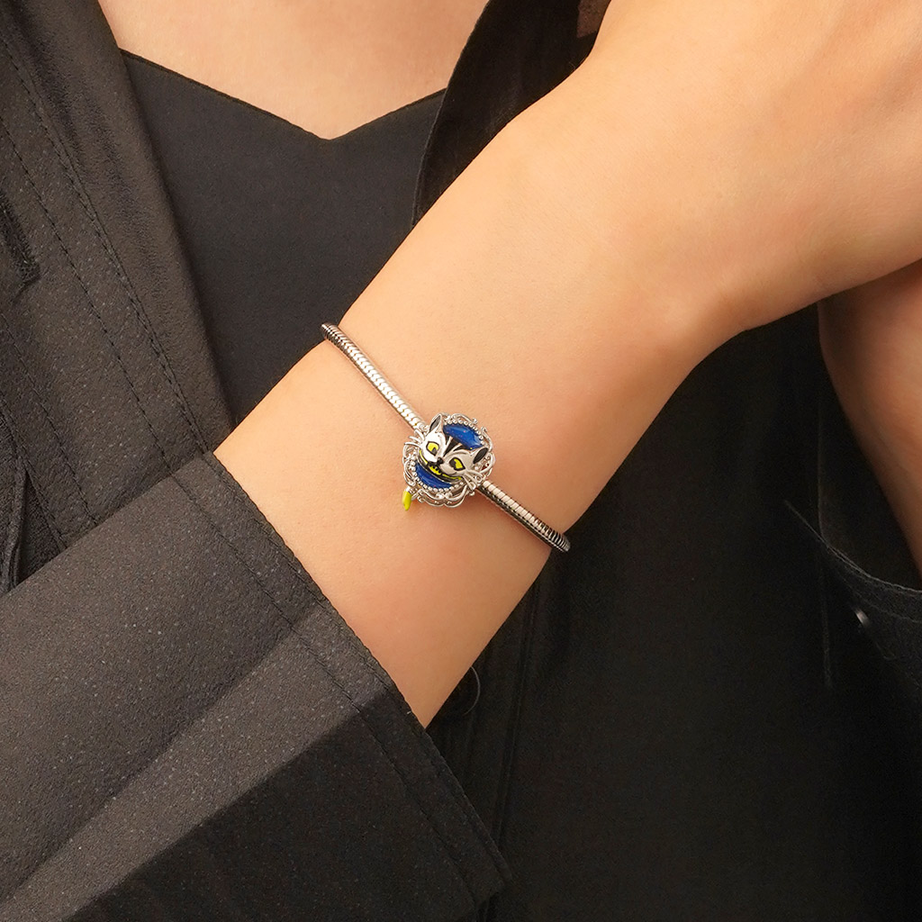 Cunning Cheshire Cat Glow-in-the-Dark Charm image number 6